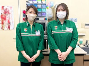 お馴染みセブンイレブンで
バイトを始めませんか？
接客未経験の方も大歓迎★
1日4h～サクッと働けます(*^^*)／