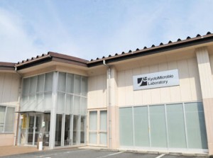 福知山駅から徒歩8分！車・バイク・自転車での通勤もOK◎無料の駐車場・駐輪場もあるので安心してくださいね★