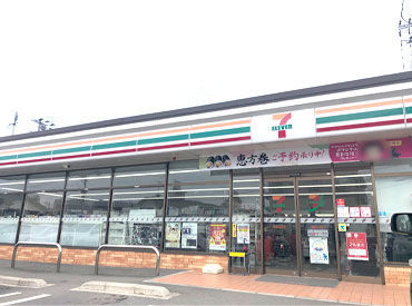 居心地のいいお店作りを心掛けています！
学生～シニア世代まで大歓迎♪
入学から卒業まで働くスタッフも◎