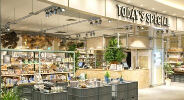 ｢LOWRYS FARM｣や｢niko and...｣など人気のブランドでも社割が使えるからオトクに色んなコーデが楽しめます♪
