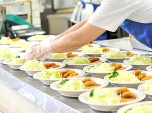 ＼残業はありません／
毎日作る量はほぼ変わらないので
定時でしっかり帰れます♪育児や家事との両立も◎
※写真はイメージ