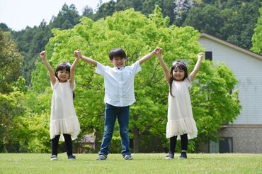 ＜子ども達と楽しく過ごそう！＞
一緒に遊んだり、運動したり♪
楽しいイベントの運営企画にも携われ�る★