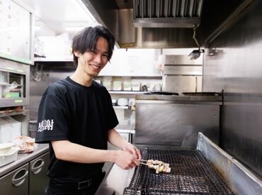 店内は落ち着いた和風の空間。お客様にゆったりと過ごしていただくためのサービスを、スタッフ全員で提供しています。