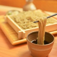 ≪美味しいまかない無料♪≫
蕎麦や和食、季節の和酒が絶品！

江戸の＜粋＞にこだわった絶品蕎麦や和食をご提供しています⋆.✦