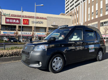 通勤は、車・自転車・バイクのどれでもOKです！無料の駐車場・駐輪場も完備しています◎