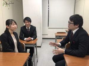 ≪塾講師にはこんなメリットが！≫
★社会人の振る舞いが身につく！
★就活でも有利に！
★空き時間が少なくても働ける！