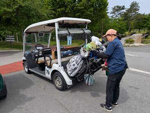 ～ゴルフ場内でのお仕事～
年齢不問！
副業・Wワークも大歓迎！
