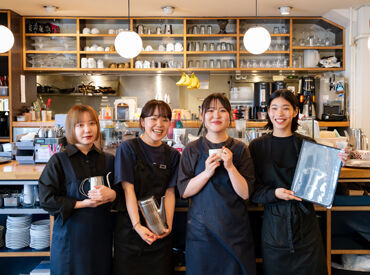 「昔から続く伝統のある街の喫茶店」の良さがたくさん。
お客様にもスタッフにも愛されるお店です♪