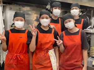 衣笠駅から徒歩スグなので通いやすさバッチリ♪
商店街の中なのでお仕事終わりの買い物にも便利◎