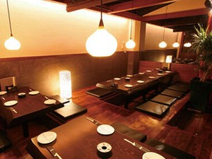 髪色自由！髪型自由！※規定アリ
栄駅徒歩1分の落ち着いた居酒屋★
20代スタッフ活躍中♪