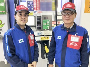 フリーターさん、中高年世代のスタッフが活躍中
色んな話もできる間柄になれるかも…！
週2日/4hから少しずつ始めてみませんか？