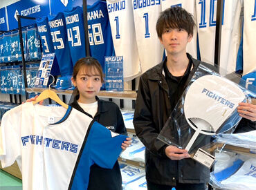 店内のディスプレイ・レイアウト・イベント企画などを考案する機会も♪
野球に詳しくない方でも全く問題ありません！