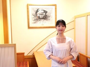 少人数のゆったり空間◆
オトナ気分で働いてみませんか？
就職活動や社会生活に活かせる、
敬語・マナーも身につきます！