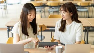 給料日を待たずに受け取れる「速払いサービス」あり！充実の福利厚生が自慢です★