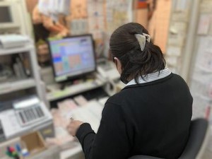 ▼商業施設・商店街付近の店舗
＊櫛田神社前駅より徒歩3分
＊中洲川端駅より徒歩5分
退勤後にお買い物や映画に行くスタッフも♪