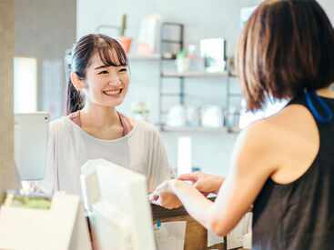 人気のショップに取引先多数あり！
あなたに合ったお店をご紹介します♪
交通費支給など待遇もバッチリ◎
幅広い世代が活躍中★