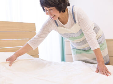 40～60代のスタッフ活躍中！無資格&未経験OK♪
最初は施設の清掃・調理補助・入居者様との対話をお任せ★