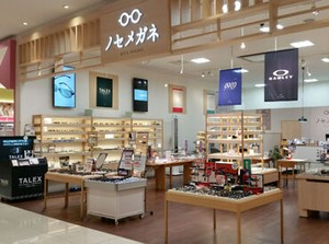 ショッピングモール内だからお買い物もできて便利！
働きやすい環境・待遇も魅力です◎