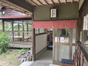 福見川近くで
営業40年以上の老舗★
釣り堀体験や絶品の川魚料理…
松山の奥座敷を満喫しに来られる
お客様をお迎えします*