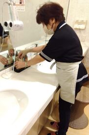 ＜完全裏方/接客なし＞
働いているのを知られたくない方、
人見知りの方も安心して働けます◎
未経験の方も歓迎です！