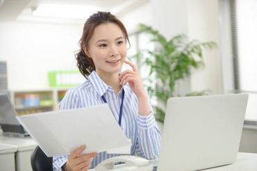 オシャレも楽しみながら働ける♪
髪自由・ヒゲ・ピアスOK！
出退勤の服装も自由なため、
お仕事後にはそのままお出かけも☆