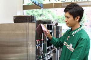 主婦・主夫歓迎。子育て中の方にもピッタリ。家事や育児のスキマ時間に無理なく働けます。