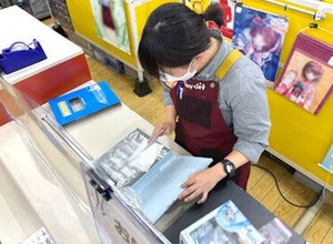 「学校が終わってから」「週3日くらいで」
「扶養内で」「家事の合間」…ぜーんぶOKです!
シフトの希望は随時相談に応じます◎