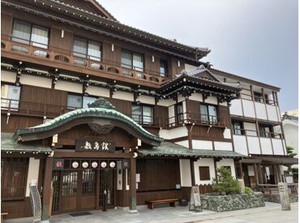 歴史ある旅館の景観まそのまま！
みなさまの癒しの場として復活☆彡
敷島館目当てでお越しいただくお客様も多数♪