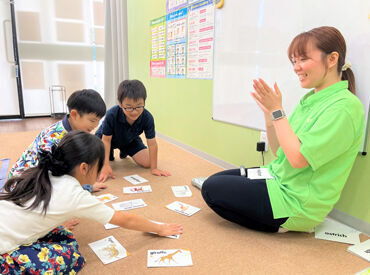 子ども達と英語を楽しめればOK★
海外留学などの経験がなくても大丈夫！