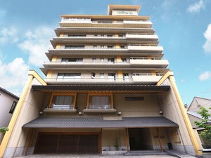 ＼* アナタらしく働ける！ *／
幅広い年代のスタッフが活躍★
だからこそ、「スタッフの働きやすさ」を大切にしています