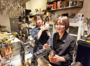 まるでカフェ！？とってもオシャレなお店で働ける♪
＼学生スタッフ活躍中／
絶品まかないも無料で食費の節約に◎