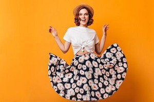 ﾟ*｡☆ NEWスタッフ募集 ☆。*ﾟ
時給1350円スタート！
未経験大歓迎◎
20代～40代女性STAFF活躍中♪
