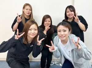 20～30代を中心に『気軽に楽しんで働こう～』という雰囲気！
ランチやご飯などもみんなでフラッと行くくらい仲良し◎