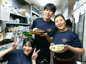 コツコツ作業がお好きな方、歓迎♪
シンプルワーク＆丁寧な研修があるので
バイトデビューの方も安心してスタートできます★