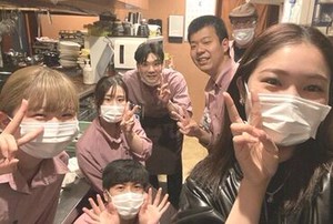 ＼90％が未経験スタート！／
高校生・専門学生・フリーター
年代問わず活躍中◎
和気あいあいとした雰囲気♪