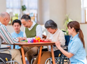 家庭や私生活との両立も応援☆+
「晩御飯の準備に間に合うように」
「ゆっくり昼からがいい」等
シフト希望はお気軽にどうぞ♪