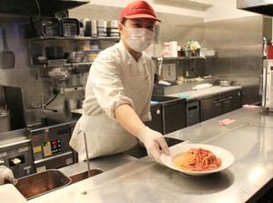 お得なまかないあり！
スパゲティやピッツァもたった250円で食べられる♪
お財布にも優しいと好評なんです◎