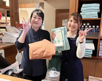 未経験スタッフがほとんど！
20代から50代まで幅広い世代のみんなで
楽しくお仕事を覚えていけますよ♪