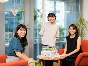 アロマの香りが漂う空間でお仕事！
基本的なPC操作が出来ればOK◎
SNS運用経験者も大歓迎♪