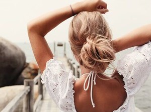 ﾟ*｡☆ NEWスタッフ募集 ☆。*ﾟ
ヘアアクセサリー販売STAFF
人気ブランドで勤務のチャンス♪
明るく素敵な雰囲気のお店です♪
