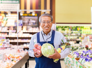 常連さんも多く、とってもアットホームな雰囲気のお店です！
未経験の方でもきっとスグに馴染むことが出来ますよ★