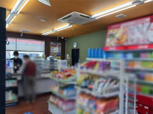 eラーニングで学習後、現場研修を始めるのでスタートも安心！
スキルアップに◎販売業務で営業スキルを身に付けることも可能♪