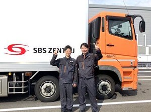 ＼大型ドライバー大募集／
20代～50代まで活躍中★
東証プライム上場企業で働きませんか♪