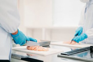 ▼主婦(夫)・シニア層活躍中！
お家でお料理するのが好きな方に◎
土日限定なので、副業にしている方も多数！