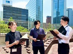 【20～30代活躍中☆】
シフトは私生活優先でokだから、学校と両立している大学生多数◎
安心できる“仲間”だって沢山できますよ