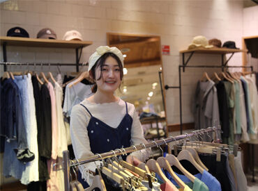 チームワーク抜群のお店♪
『オシャレが好き』という人が集まりやすいから、
自然と仲が良くなります★