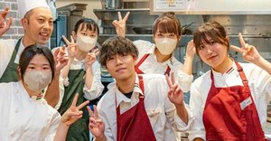 イズミフードが運営しているお店のメニューが半額で食べられる◎
《ピザやお好み焼き・アイス等がお得に♪》