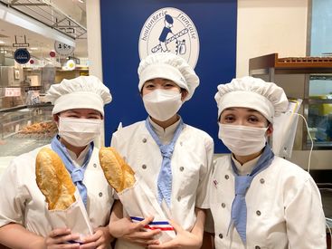 ”ドンク”ならではの楽しさとやりがいがいっぱいです♪
新商品がでると、みんなで試食ができるのも楽しみの1つ★