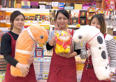 スタッフ同士の仲の良さが自慢◎
お互いにサポートしながら頑張っています！
チームワークを大切にできる方にオススメ☆