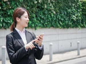 入社後に生命保険販売資格を取得いただきます◎
※皆さん3～4時間の勉強で合格されてます♪
※写真はイメージです